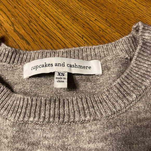 Cupcakes And Cashmere Amour Stripe Bell Sleeve Women’s Sweater - Picture 4 of 8